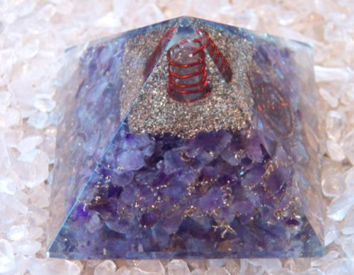 Amethyst-Pyramid-Reiki-Crystal